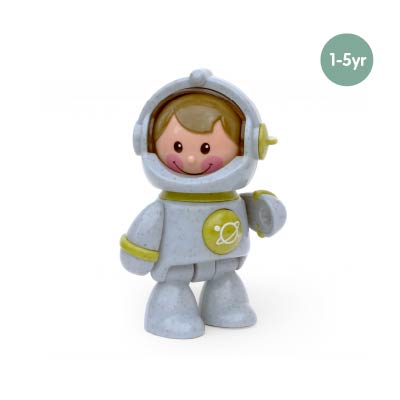 1_76100 Astronaut-Boy_Detail Image