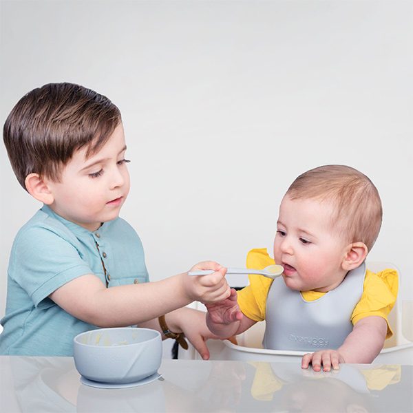 silicone-baby-spoon-everyday-baby-pjm-distributions-product-picture-lifestyle